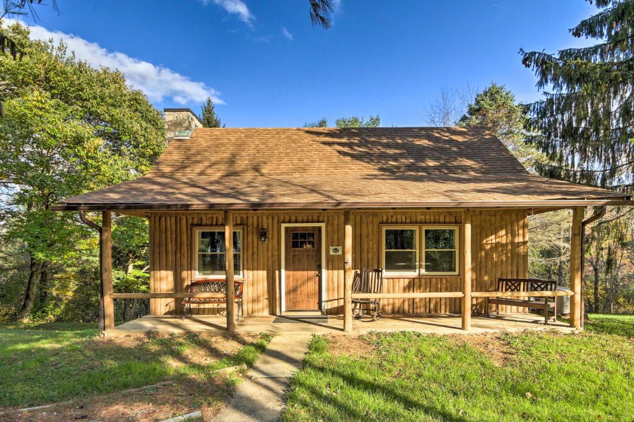 Hocking Hills Cabin With Deck, Hot Tub And Pond! Villa Logan Luaran gambar