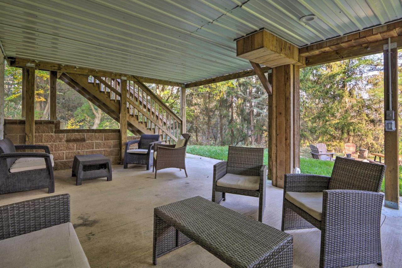 Hocking Hills Cabin With Deck, Hot Tub And Pond! Villa Logan Luaran gambar