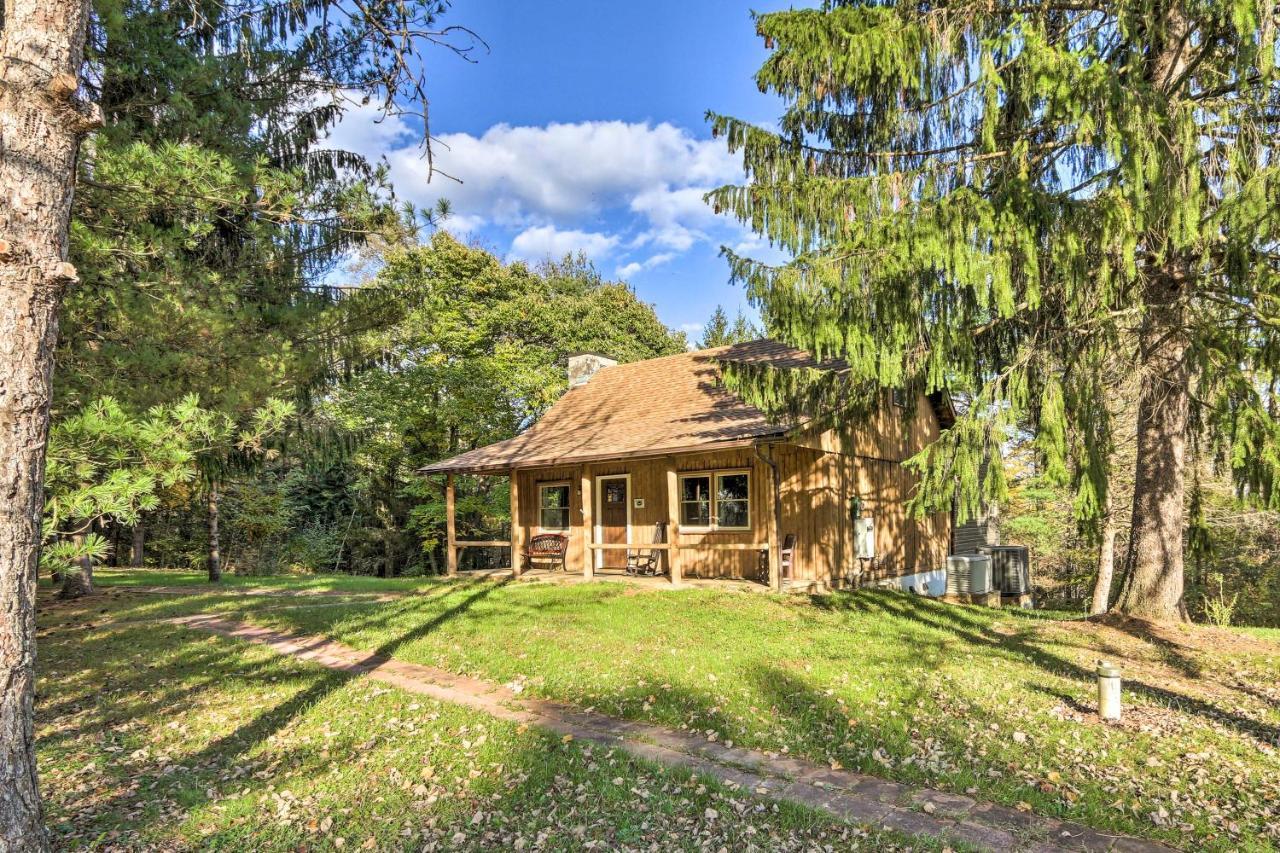 Hocking Hills Cabin With Deck, Hot Tub And Pond! Villa Logan Luaran gambar