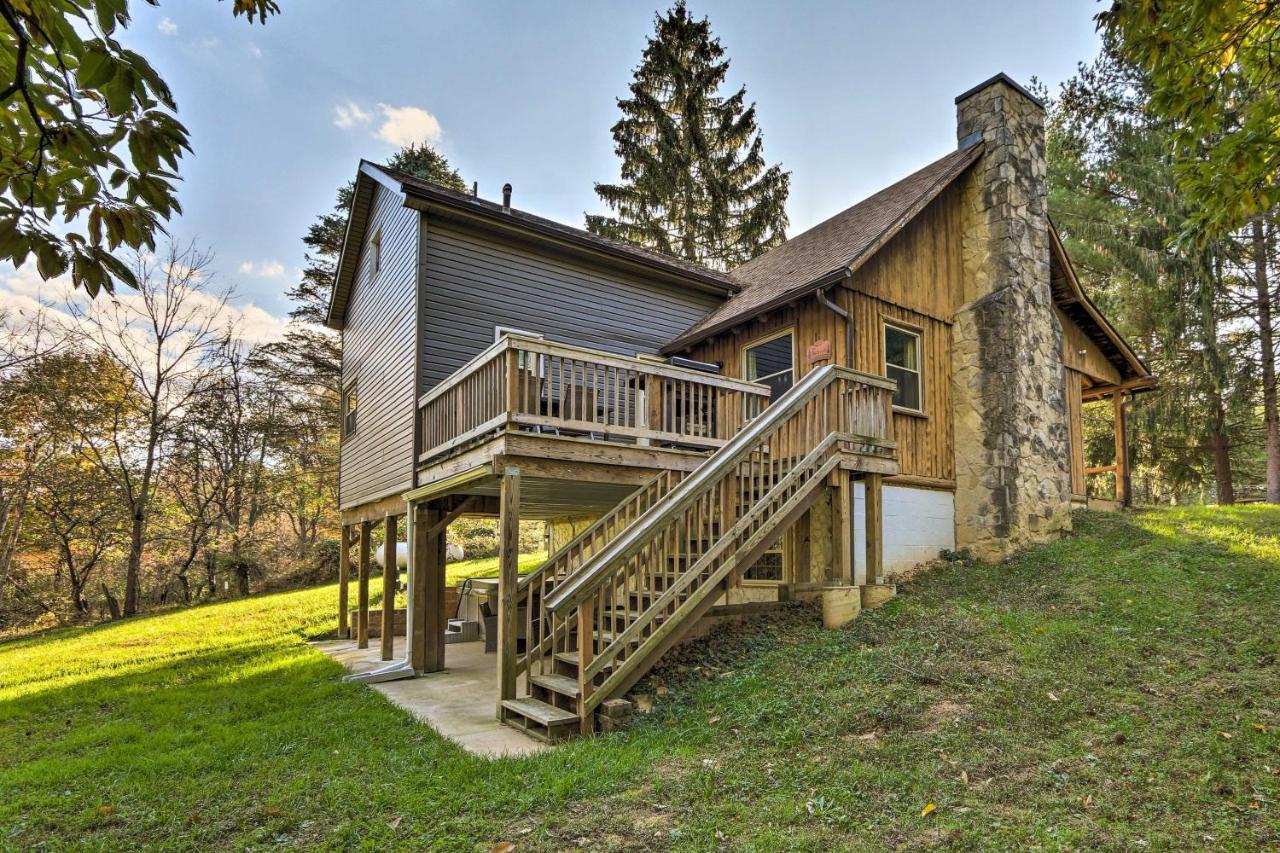 Hocking Hills Cabin With Deck, Hot Tub And Pond! Villa Logan Luaran gambar