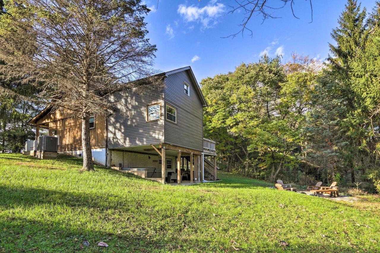 Hocking Hills Cabin With Deck, Hot Tub And Pond! Villa Logan Luaran gambar